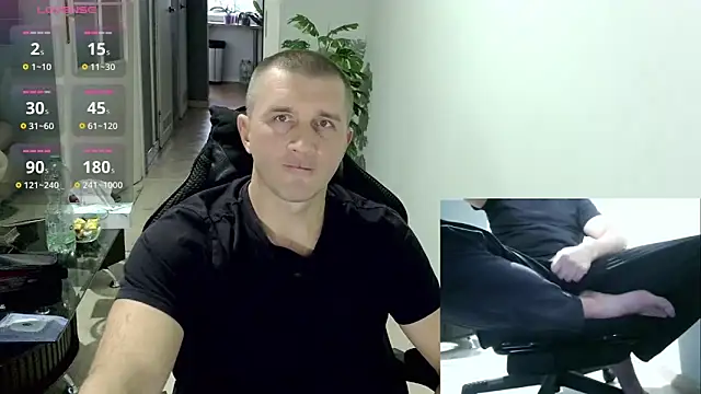 Snapshot of Maribor chatting on 11.24.25 Maribor online show from 11.24.25