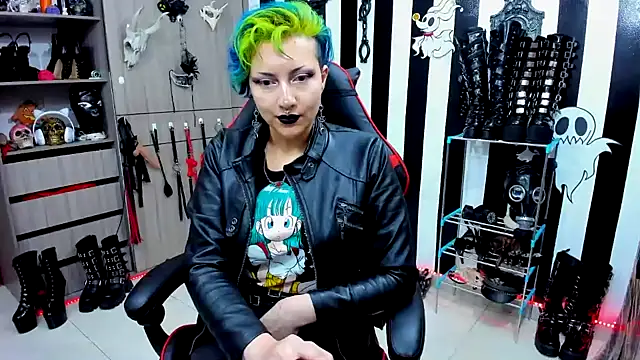 Snapshot of Mistress_Yelena chatting on 12.20.24 Mistress Yelena online show from 12.20.24