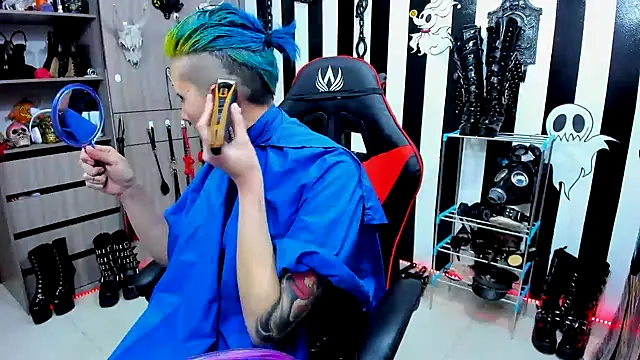 Snapshot of Mistress_Yelena chatting on 12.22.24 Mistress Yelena online show from 12.22.24