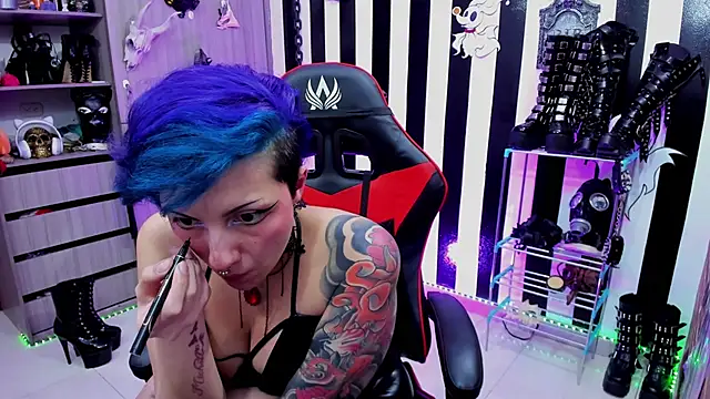 Snapshot of Mistress_Yelena chatting on 03.06.25 Mistress Yelena online show from 03.06.25