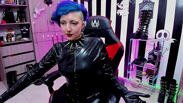 Snapshot of Mistress_Yelena chatting on 03.09.25 Mistress Yelena online show from 03.09.25