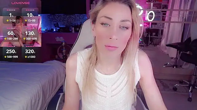 Snapshot of AnnieGOld_ chatting on 01.09.26 AnnieGOld online show from 01.09.26