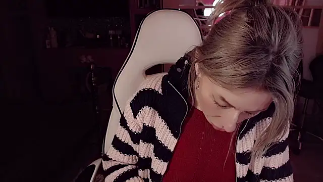 Snapshot of AnnieGOld_ chatting on 03.09.26 AnnieGOld online show from 03.09.26