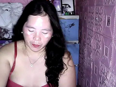 Snapshot of hotpusie_4u chatting on 03.05.26 hotpusie 4u online show from 03.05.26