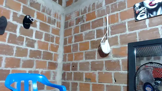 Snapshot of juanys_asshot chatting on 03.19.25 juanys asshot online show from 03.19.25