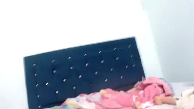 Snapshot of juanys_asshot chatting on 09.21.25 juanys asshot online show from 09.21.25