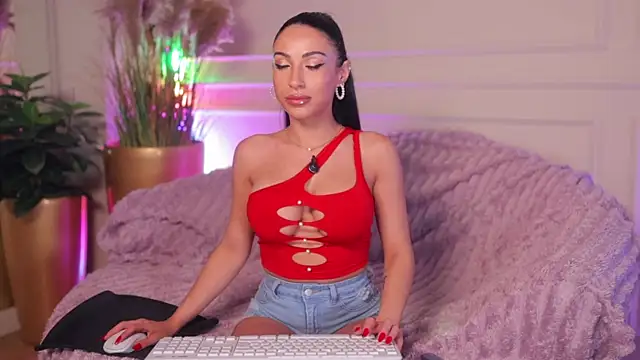 Anais Bloom online show from 07.08.26