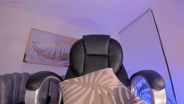 ZoePresleyX online show from 02.21.25