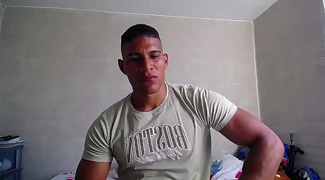 Snapshot of teddyfit19cm chatting on 02.22.25 teddyfit19cm online show from 02.22.25