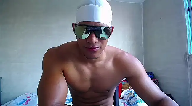 Snapshot of teddyfit19cm chatting on 03.14.25 teddyfit19cm online show from 03.14.25