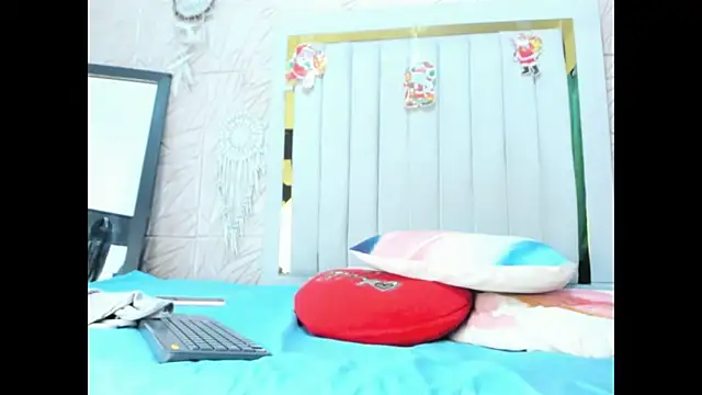 Snapshot of Rebecca_Mitchell chatting on 12.15.25 Rebecca Mitchell online show from 12.15.25