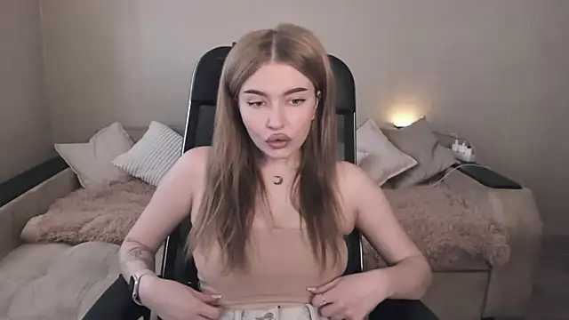 Snapshot of ViolettaLopez chatting on 03.09.25 ViolettaLopez online show from 03.09.25