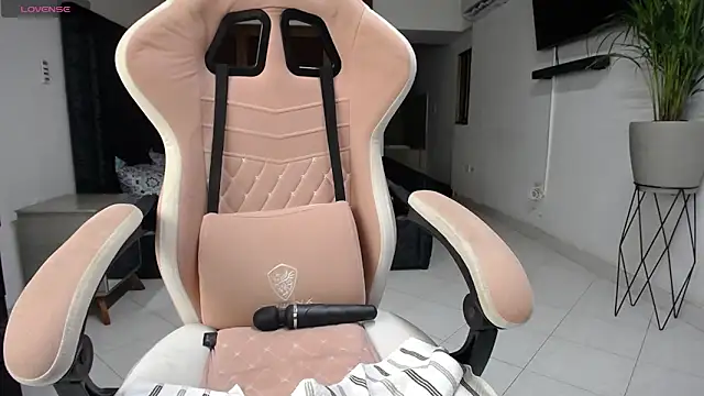 ashley morgan 18 online show from 03.17.25