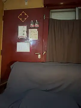 Snapshot of sofy_alone chatting on 12.17.24 sofy alone online show from 12.17.24