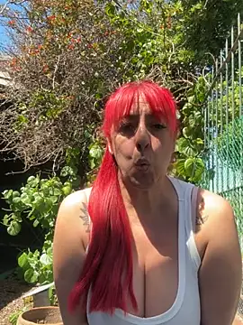 Snapshot of sofy_alone chatting on 09.25.25 sofy alone online show from 09.25.25