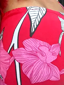 Snapshot of sofy_alone chatting on 10.10.25 sofy alone online show from 10.10.25