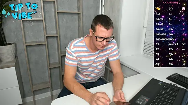 Smallnipples online show from 12.02.25