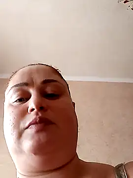 Snapshot of Amy_August chatting on 03.21.25 Amy August online show from 03.21.25