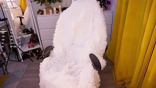 Snapshot of Ffoxyflame chatting on 12.11.24 Ffoxyflame online show from 12.11.24