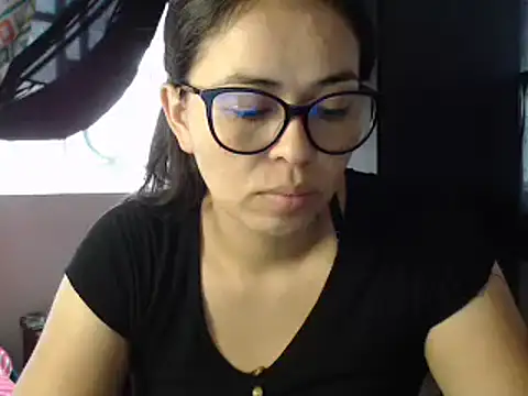 mayhott2 online show from 02.05.25