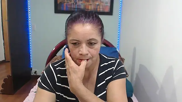 Snapshot of sexytitshot126 chatting on 11.29.25 sexytitshot126 online show from 11.29.25