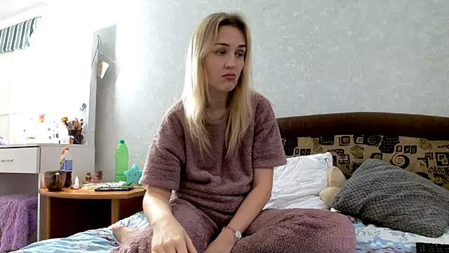 ModelEva online show from 02.01.25