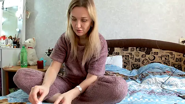 ModelEva online show from 02.14.25