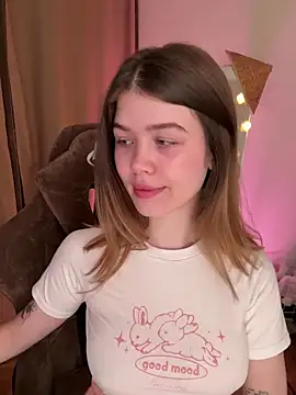 Snapshot of AmberIIey chatting on 09.24.25 AmberIIey online show from 09.24.25