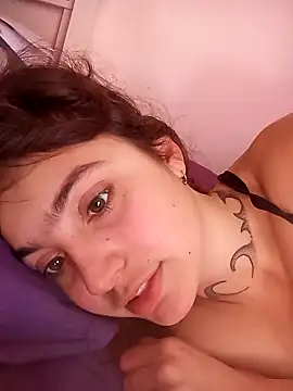 Snapshot of Blulilla69 chatting on 12.16.24 Blulilla69 online show from 12.16.24