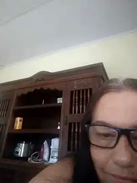 Snapshot of catdool chatting on 01.06.25 catdool online show from 01.06.25