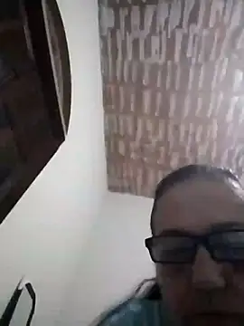 Snapshot of catdool chatting on 03.15.25 catdool online show from 03.15.25