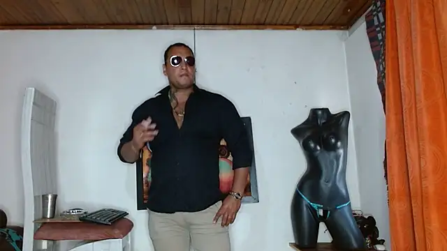 Snapshot of hardrock982 chatting on 12.26.24 hardrock982 online show from 12.26.24