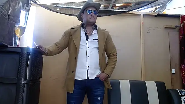 Snapshot of hardrock982 chatting on 01.25.25 hardrock982 online show from 01.25.25