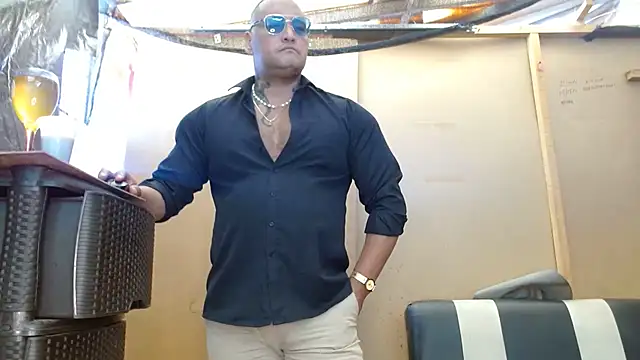 Snapshot of hardrock982 chatting on 01.28.25 hardrock982 online show from 01.28.25