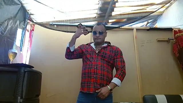 Snapshot of hardrock982 chatting on 02.06.25 hardrock982 online show from 02.06.25