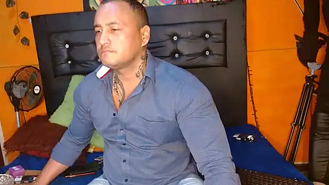 Snapshot of hardrock982 chatting on 03.12.25 hardrock982 online show from 03.12.25