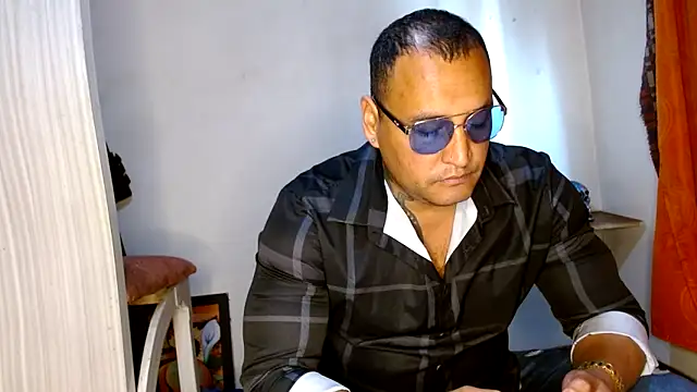 Snapshot of hardrock982 chatting on 03.19.25 hardrock982 online show from 03.19.25