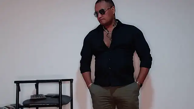 Snapshot of hardrock982 chatting on 09.09.25 hardrock982 online show from 09.09.25