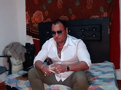 Snapshot of hardrock982 chatting on 11.27.25 hardrock982 online show from 11.27.25