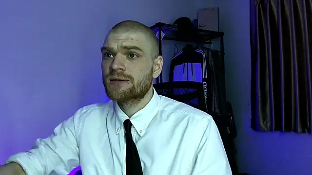 Snapshot of kinkypumpkinboy chatting on 01.21.25 kinkypumpkinboy online show from 01.21.25