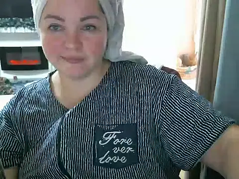 Snapshot of cute__cherry chatting on 12.12.24 cute  cherry online show from 12.12.24