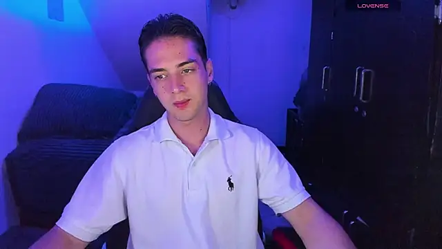 Snapshot of Alex_smith00 chatting on 12.29.24 Alex smith00 online show from 12.29.24