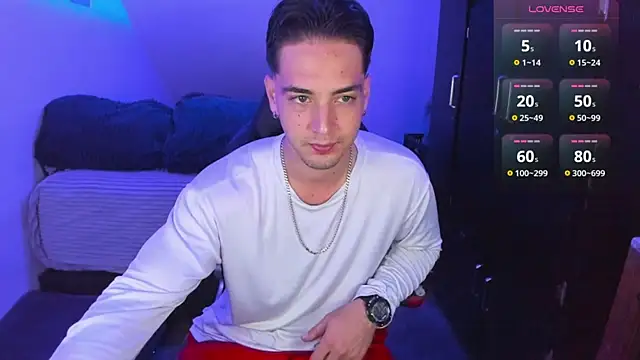 Snapshot of Alex_smith00 chatting on 02.19.25 Alex smith00 online show from 02.19.25