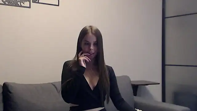 Melanie Scott Richerds online show from 09.25.25