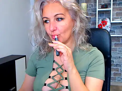 angel devil milf online show from 12.03.24