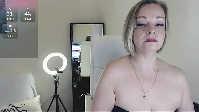 Tilly Eliot online show from 02.15.25