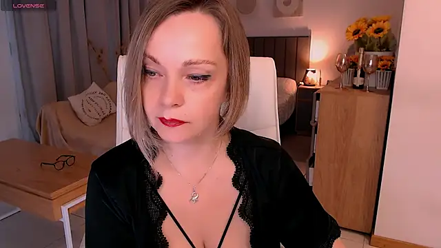 Tilly Eliot online show from 07.22.26