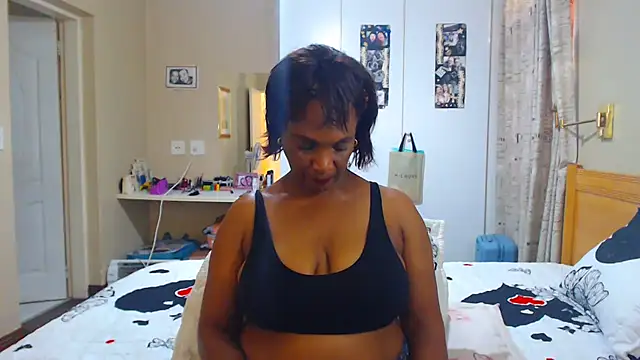 Snapshot of Hotgrannyx chatting on 02.27.25 Hotgrannyx online show from 02.27.25