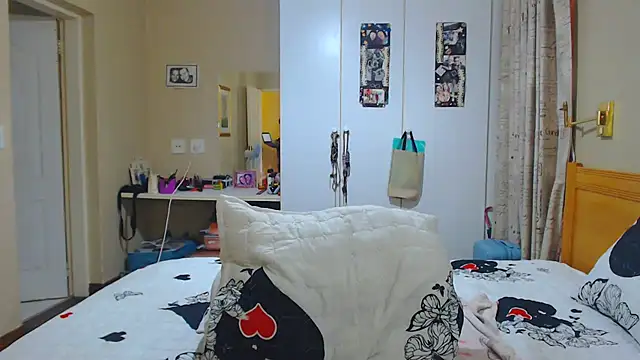 Snapshot of Hotgrannyx chatting on 03.13.25 Hotgrannyx online show from 03.13.25