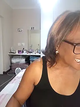 Snapshot of Hotgrannyx chatting on 10.23.25 Hotgrannyx online show from 10.23.25